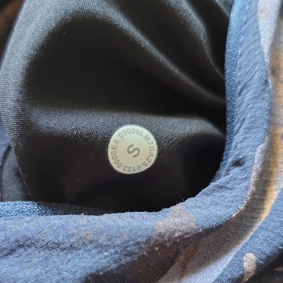 lululemon athletica Blue and Tan Athletic Shorts - Picture 7 of 7